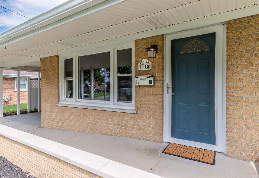 Photo of 2118 Mahrendale Avenue, Evansville, IN 47714 (MLS # 202632275)