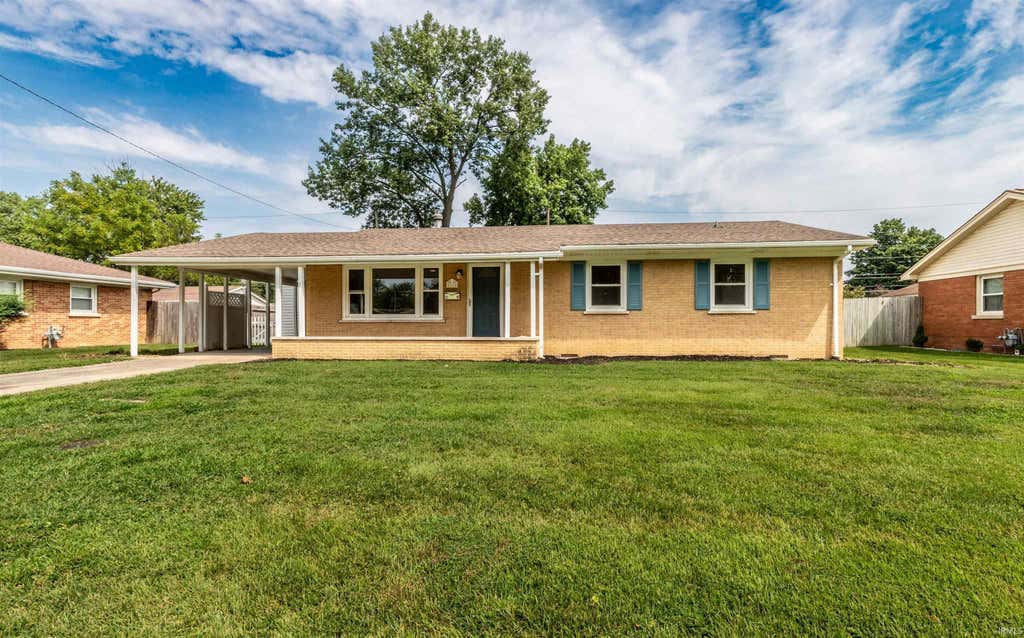 Photo of 2118 Mahrendale Avenue, Evansville, IN 47714 (MLS # 202632275)