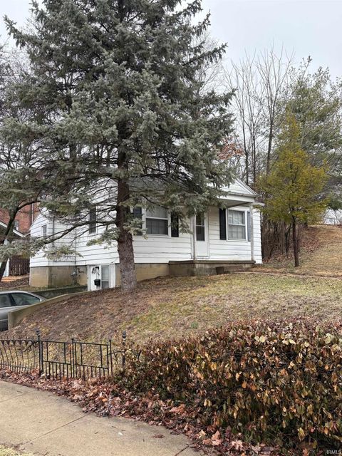 Photo of 1520 Ferry Street, Lafayette, IN 47904 (MLS # 202607033)