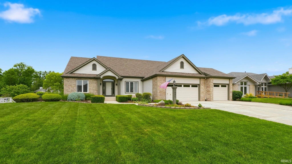 Photo of 1031 Maral Court, Fort Wayne, IN 46825 (MLS # 202621356)