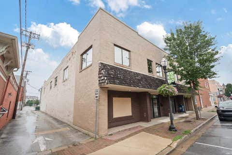 Tiny photo for 210 W Walnut Street, Kokomo, IN 46901 (MLS # 202623775)