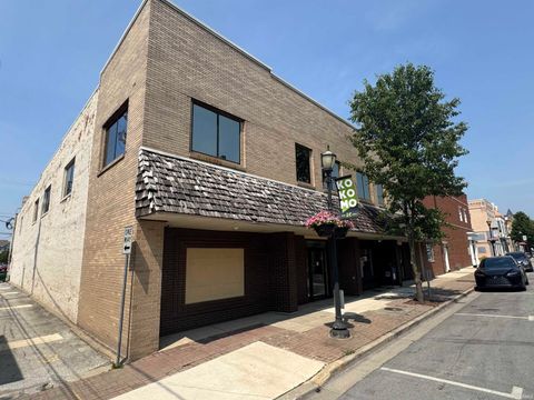Tiny photo for 210 W Walnut Street, Kokomo, IN 46901 (MLS # 202623775)