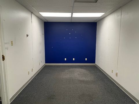 Tiny photo for 210 W Walnut Street, Kokomo, IN 46901 (MLS # 202623775)