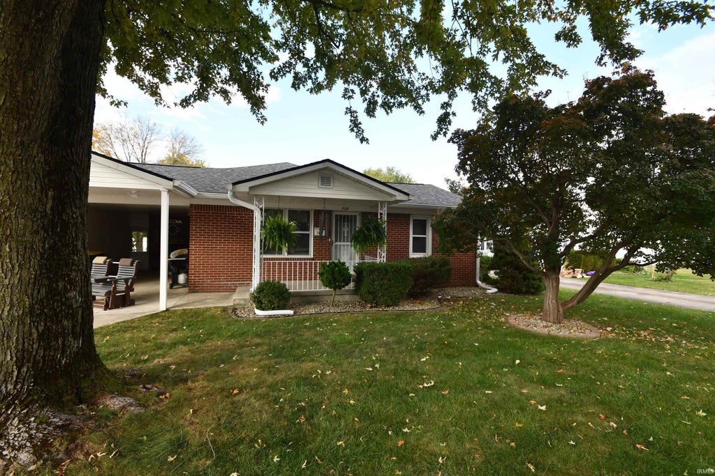 Photo of 710 Maple Street, Tipton, IN 46072 (MLS # 202642537)