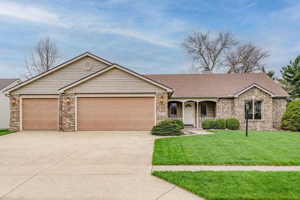 Photo of 9510 Arrow Pass Pass, New Haven, IN 46774 (MLS # 202613485)