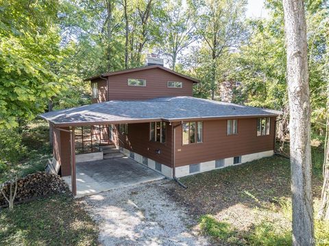 Photo of 1412 E 2 Street, Bloomington, IN 47401 (MLS # 202610049)