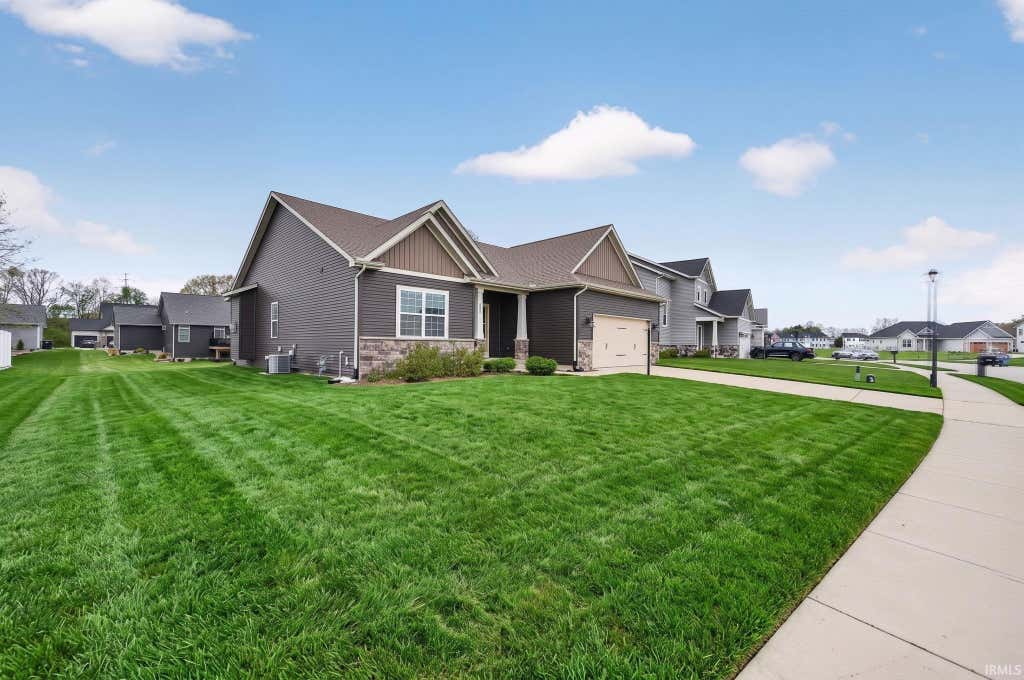 Photo of 54715 Pierre Trails Drive, Osceola, IN 46561 (MLS # 202617521)