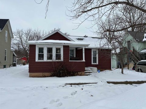 Photo of 415 Cross Street, Goshen, IN 46528 (MLS # 202607125)