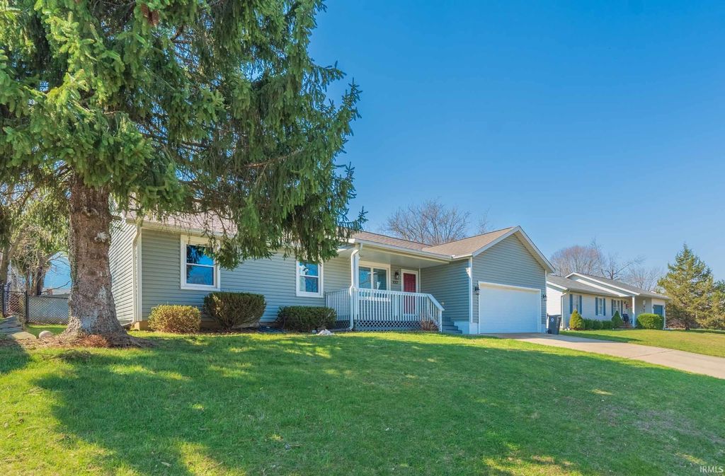 Photo of 1007 W Countryside Lane, Bloomington, IN 47403 (MLS # 202609798)