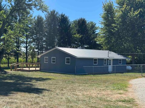 Tiny photo for 3006 S 150 E, Peru, IN 46970 (MLS # 202535570)