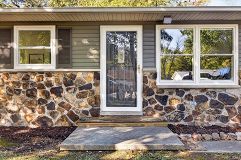 Tiny photo for 546 NW 10th Street, Linton, IN 47441 (MLS # 202643830)