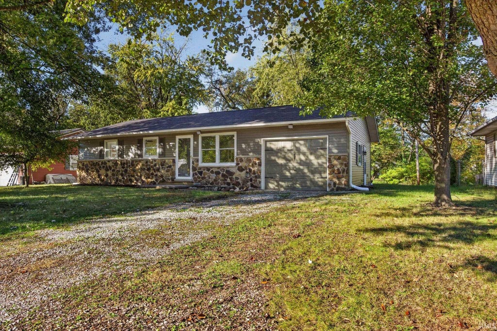Photo of 546 NW 10th Street, Linton, IN 47441 (MLS # 202643830)