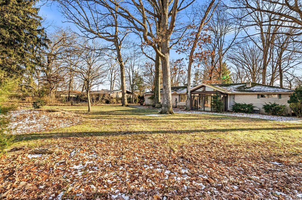 Photo of 28807 Oakwood Place, Elkhart, IN 46514 (MLS # 202601598)