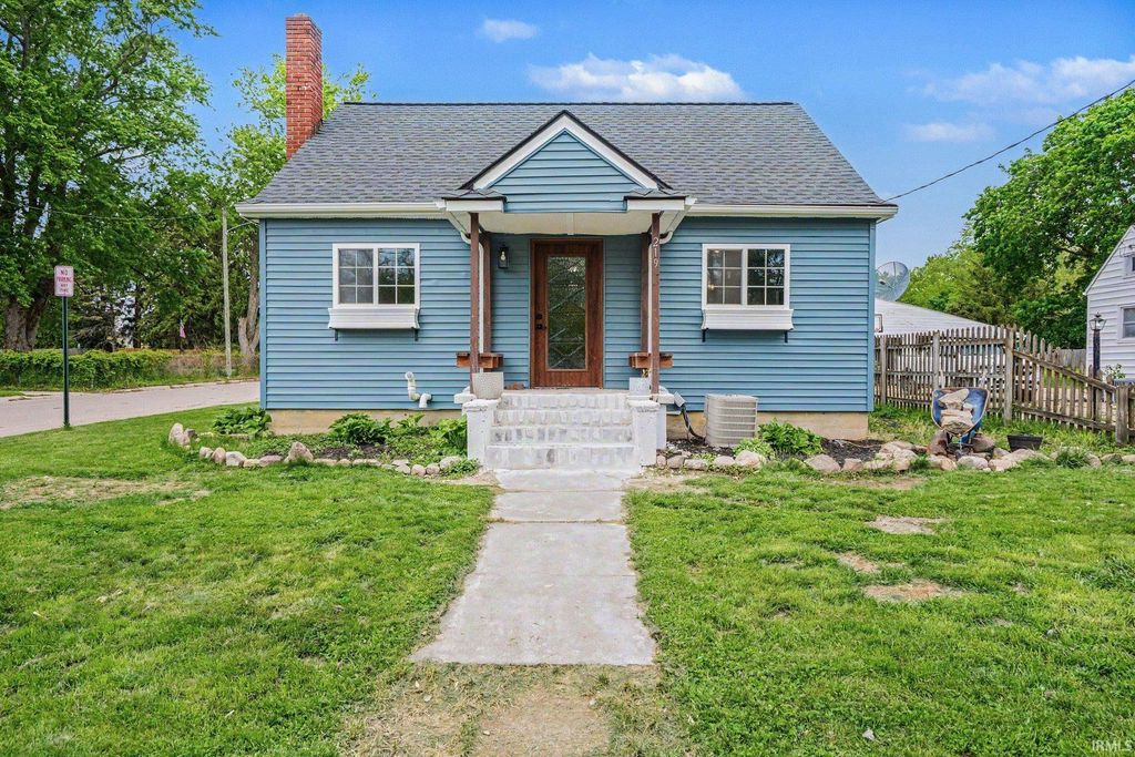 Photo of 219 W Patterson Street, Lakeville, IN 46536 (MLS # 202617095)