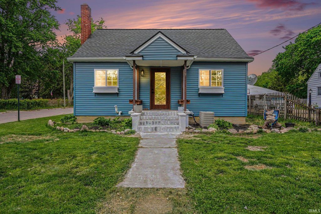 Photo of 219 W Patterson Street, Lakeville, IN 46536 (MLS # 202617095)