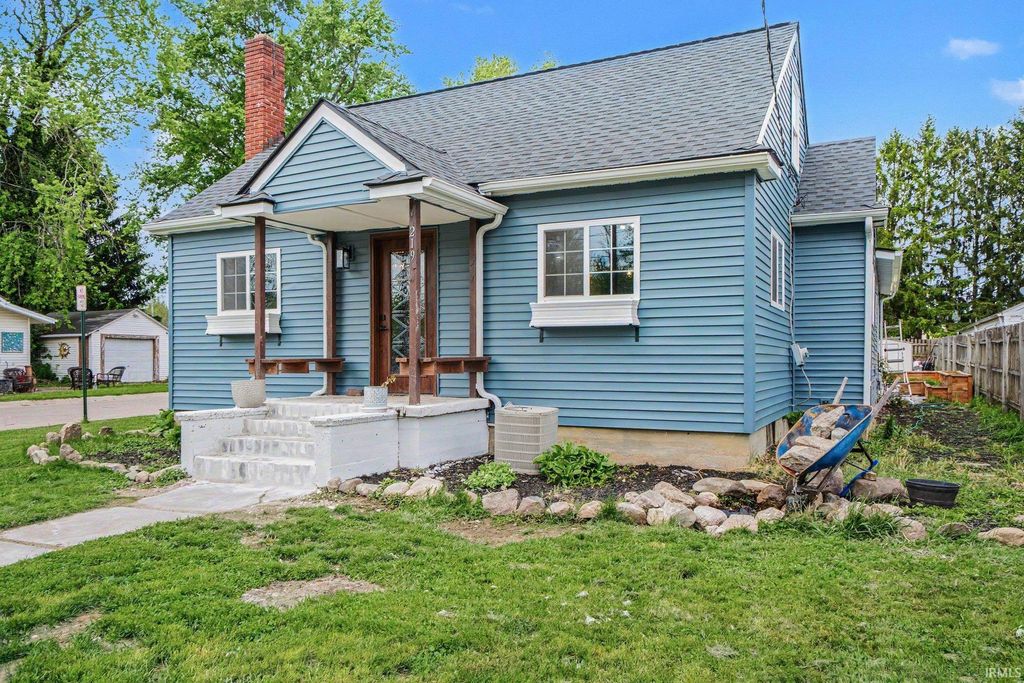 Photo of 219 W Patterson Street, Lakeville, IN 46536 (MLS # 202617095)