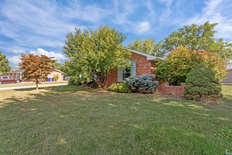 Tiny photo for 1304 E CADILLAC Drive, Kokomo, IN 46902 (MLS # 202540681)