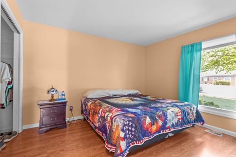 Tiny photo for 1304 E CADILLAC Drive, Kokomo, IN 46902 (MLS # 202540681)