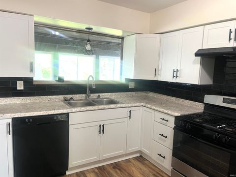 Tiny photo for 320 Magnolia Drive, Kokomo, IN 46901 (MLS # 202617058)