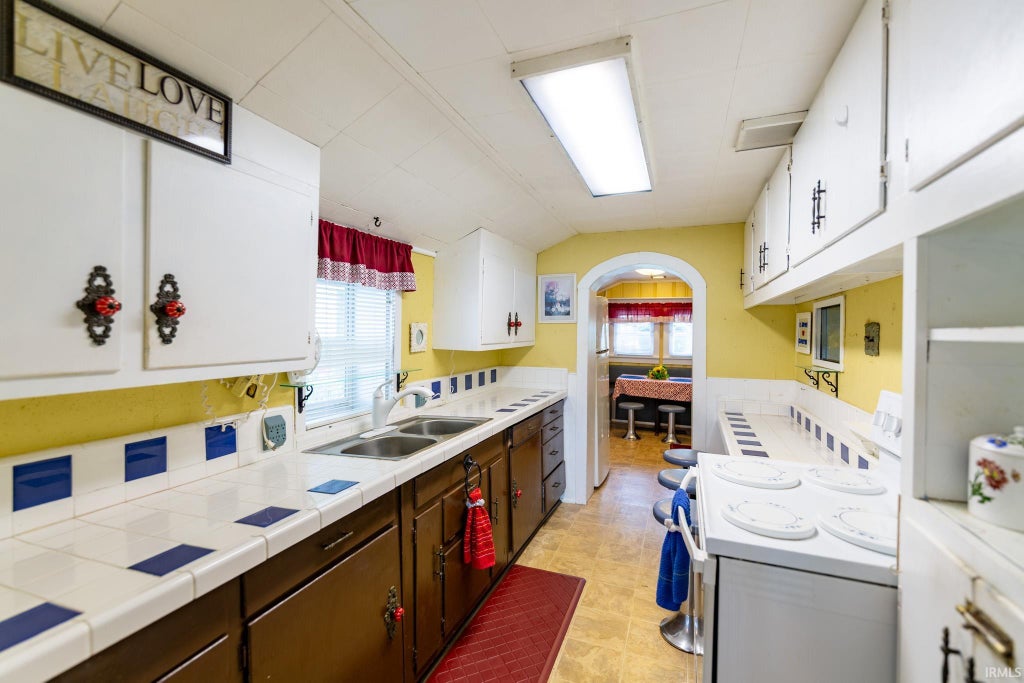Photo of 11955 W 710 N, Middlebury, IN 46540 (MLS # 202624150)