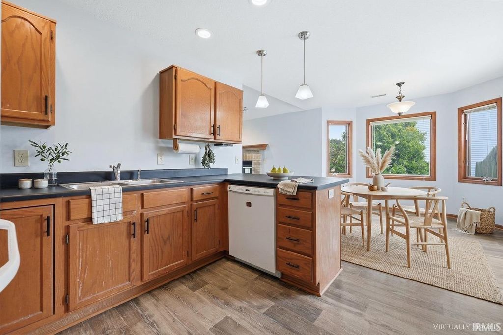 Photo of 7814 Fibia Place 92, Fort Wayne, IN 46818 (MLS # 202619843)