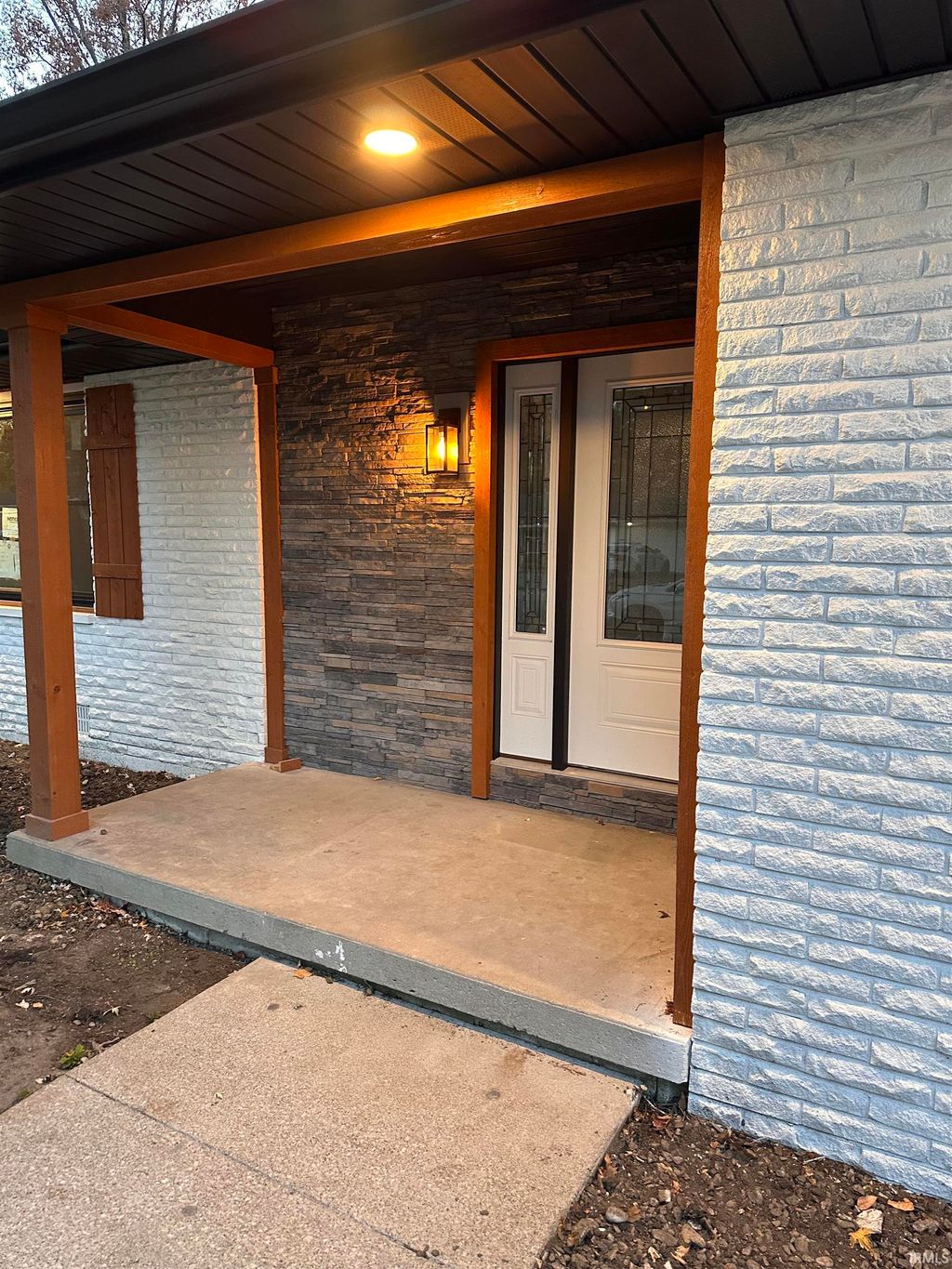 Photo of 1305 N Greenbriar Road, Muncie, IN 47304 (MLS # 202606130)