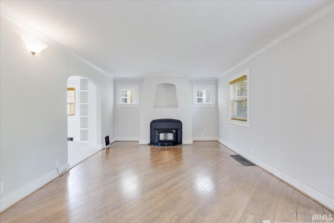 Tiny photo for 1361 Poplar Street, Huntington, IN 46750 (MLS # 202637853)