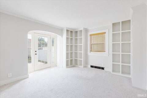 Tiny photo for 1361 Poplar Street, Huntington, IN 46750 (MLS # 202637853)