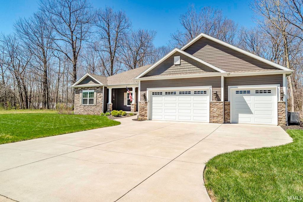 Photo of 815 Shady Creek Drive, Lafayette, IN 47905 (MLS # 202612384)