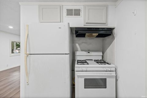 Tiny photo for 1621 N 16TH Street, Lafayette, IN 47904 (MLS # 202627658)