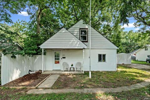 Tiny photo for 1621 N 16TH Street, Lafayette, IN 47904 (MLS # 202627658)