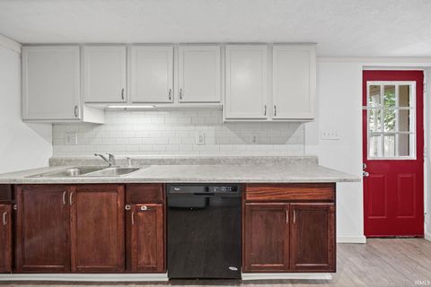 Tiny photo for 1621 N 16TH Street, Lafayette, IN 47904 (MLS # 202627658)