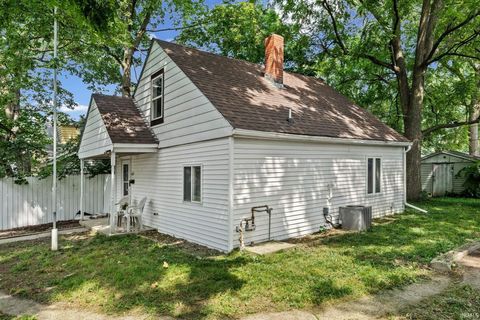 Tiny photo for 1621 N 16TH Street, Lafayette, IN 47904 (MLS # 202627658)