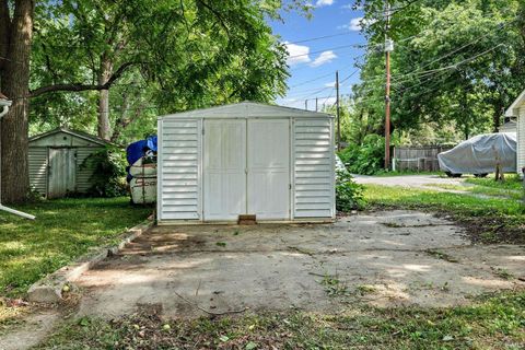 Tiny photo for 1621 N 16TH Street, Lafayette, IN 47904 (MLS # 202627658)