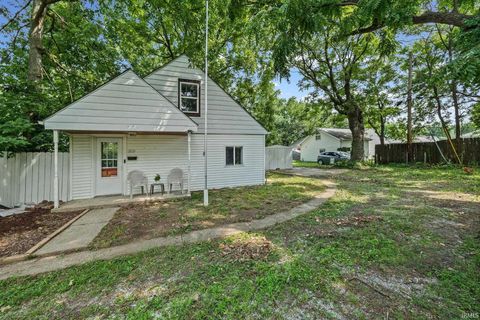 Tiny photo for 1621 N 16TH Street, Lafayette, IN 47904 (MLS # 202627658)