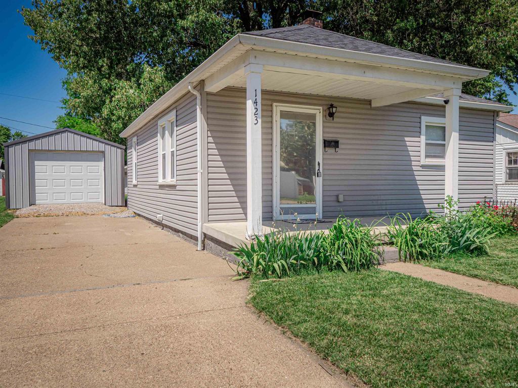 Photo of 1423 Allens Lane, Evansville, IN 47710 (MLS # 202617856)