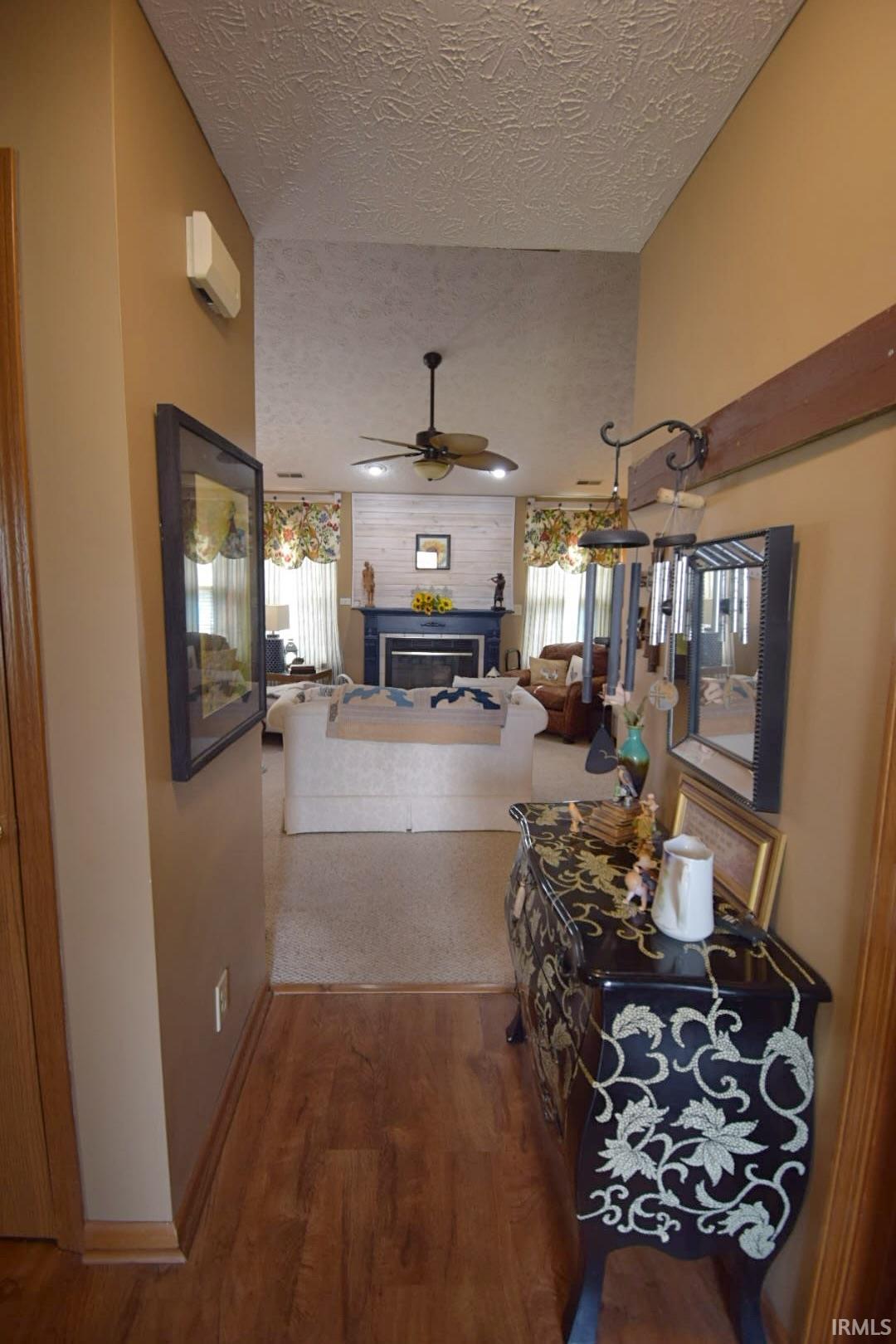 1607 W Candlewick Lane