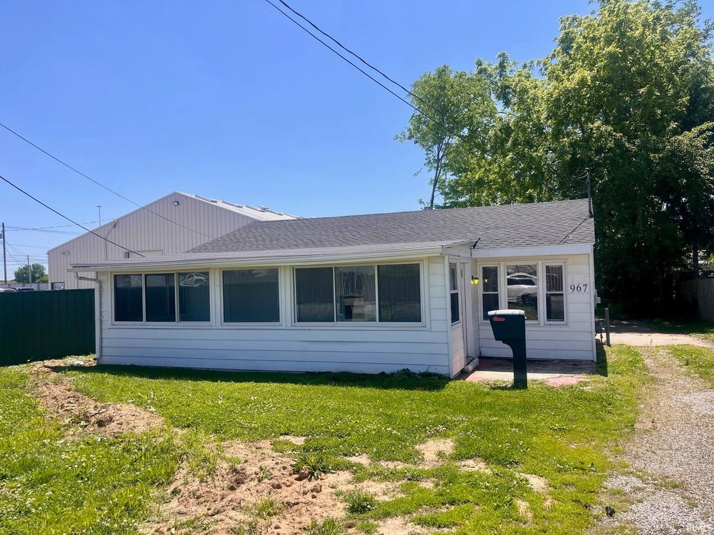 Photo of 967 Independence Avenue, Evansville, IN 47713 (MLS # 202617953)