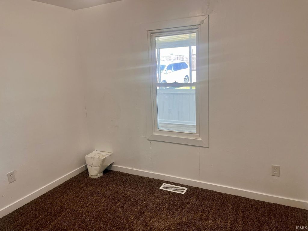 Photo of 967 Independence Avenue, Evansville, IN 47713 (MLS # 202617953)
