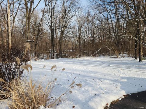 Tiny photo for 4540 Timber Lane, Logansport, IN 46947 (MLS # 202549078)