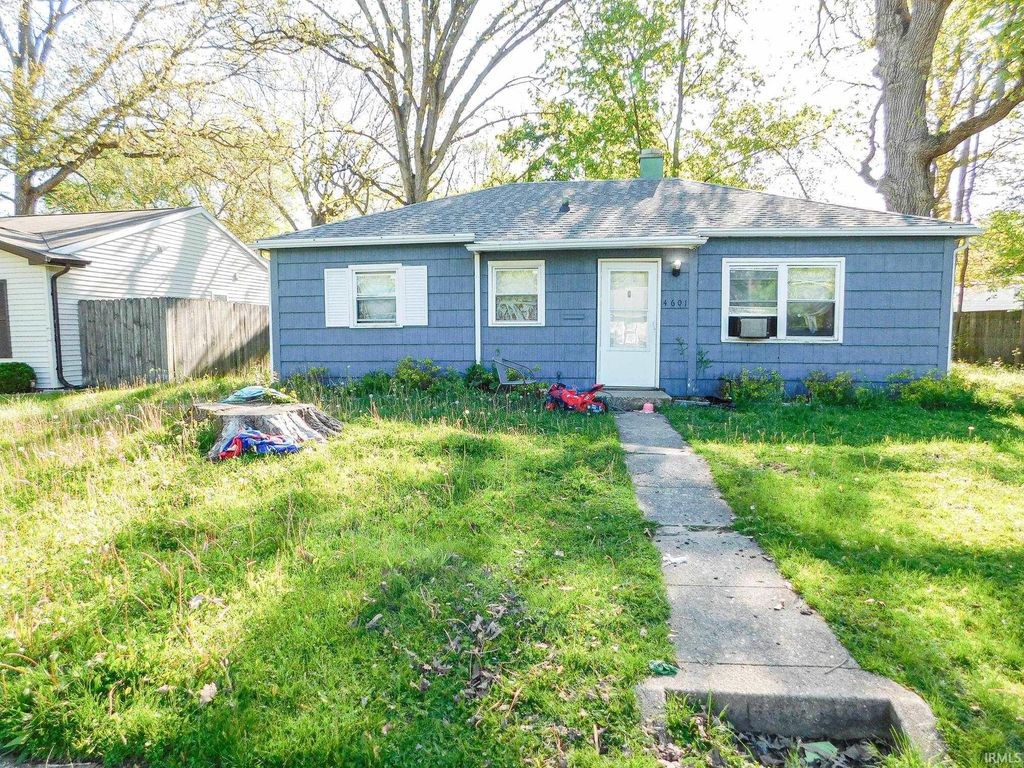 Photo of 4601 Bowser Avenue, Fort Wayne, IN 46806 (MLS # 202616088)