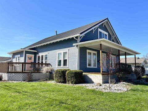 Photo of 926 S Morgan Street, Bluffton, IN 46714 (MLS # 202610532)