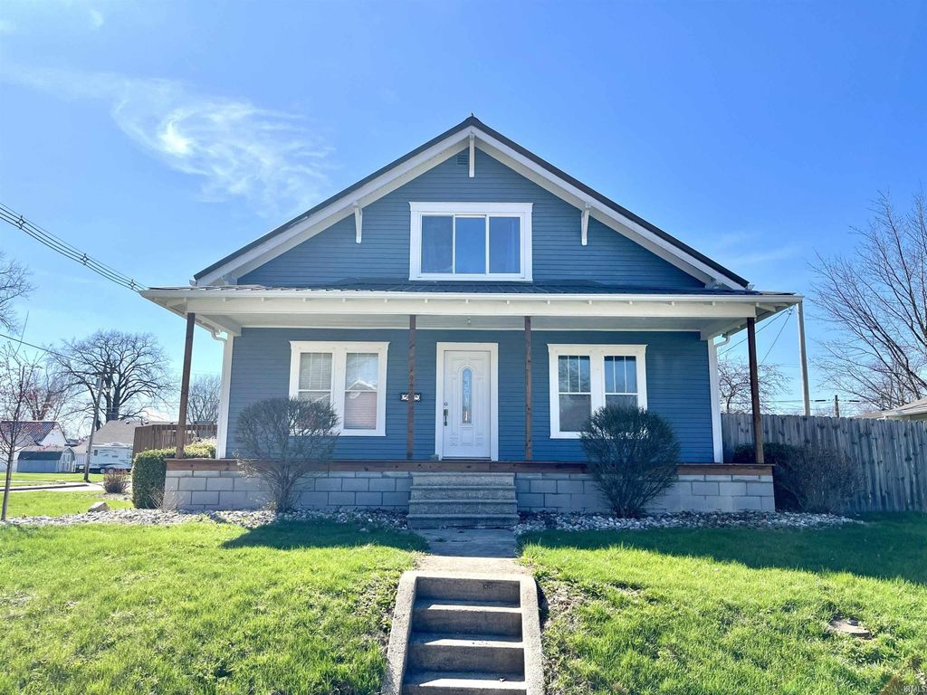 Photo of 926 S Morgan Street, Bluffton, IN 46714 (MLS # 202610532)