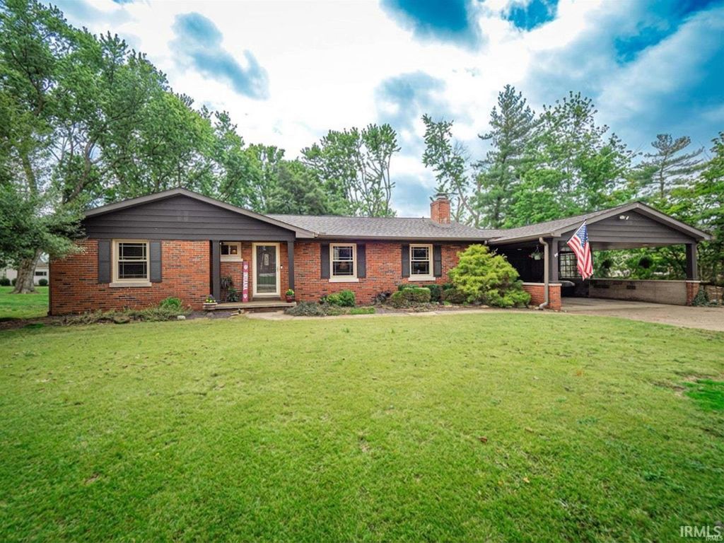 Photo of 2267 Cherry Lane, Evansville, IN 47725 (MLS # 202613776)