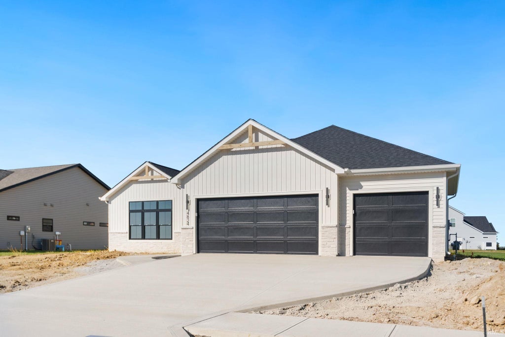 Photo of 4824 Silverstone Passage, Fort Wayne, IN 46818 (MLS # 202643934)