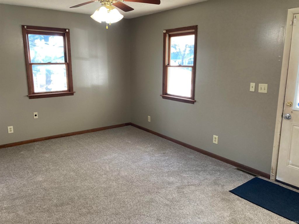 Photo of 5122 S Lincoln Street, Oakland City, IN 47660 (MLS # 202600556)