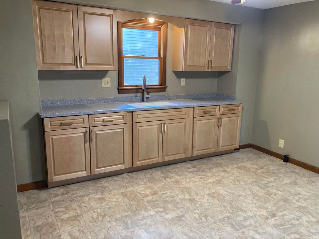 Photo of 5122 S Lincoln Street, Oakland City, IN 47660 (MLS # 202600556)