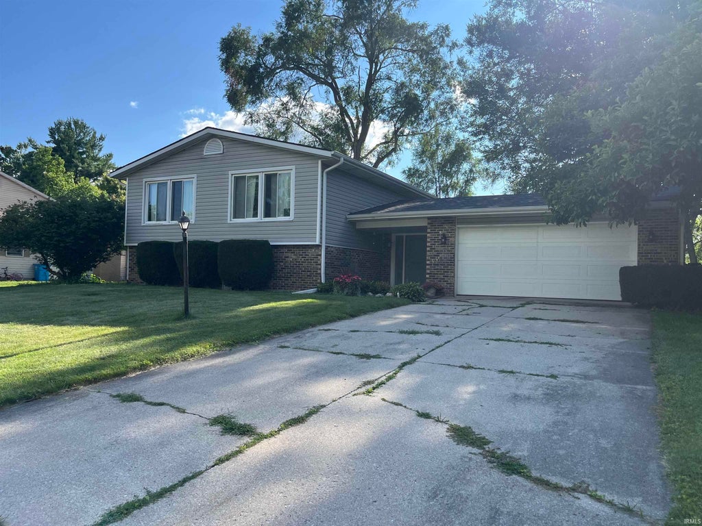 Photo of 59167 Merrimac Lane, Elkhart, IN 46517 (MLS # 202630406)