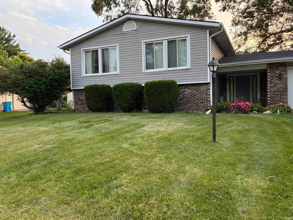 Photo of 59167 Merrimac Lane, Elkhart, IN 46517 (MLS # 202630406)