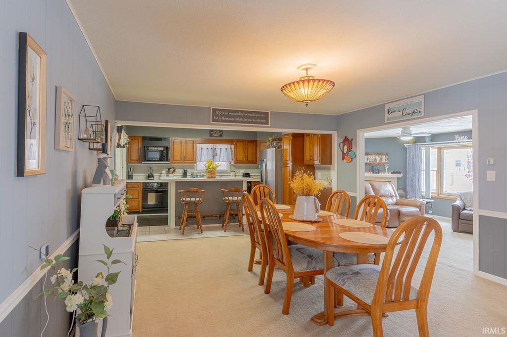 Photo of 140 Manchester Drive, Mishawaka, IN 46544 (MLS # 202603740)